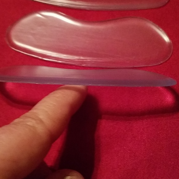 Heel gel liners clear Free when B2G1 FREE Bundle made w/ mention of this - Picture 5 of 8